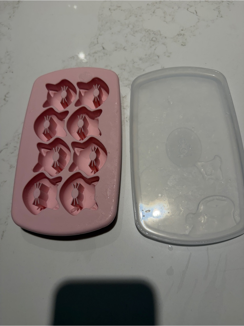 Pink Cat-Shaped Ice Cube Tray with Lid - Pets Fish Accessory